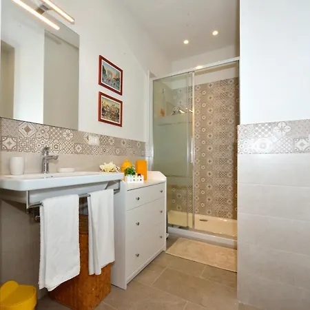 Roommo Monte Oliveto Florence