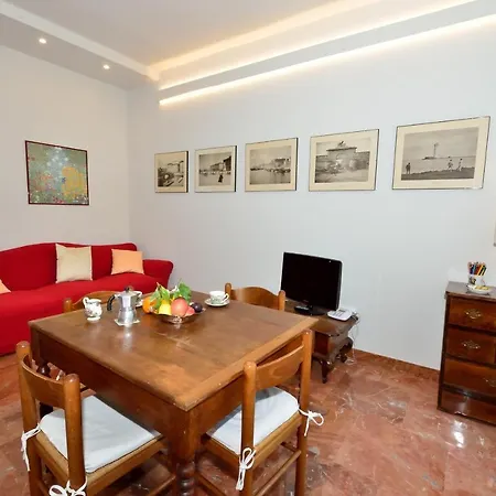 Roommo Monte Oliveto Apartment *