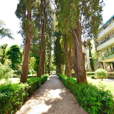 Roommo Monte Oliveto * Florence