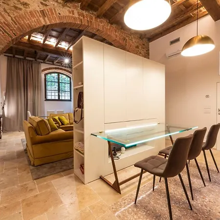 Apartment La Bottega Del Ferro By Mmega