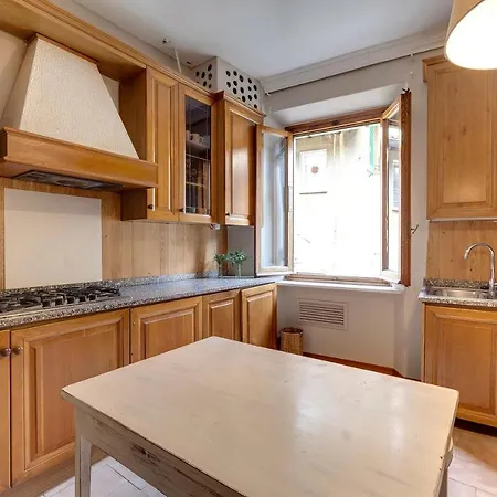 Corno 3p Apartment