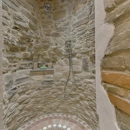 Apartment Vignolosa House