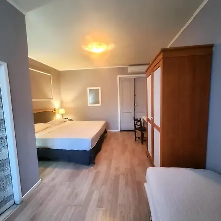Hotel Fedora