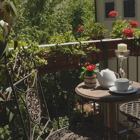 Relais Dante E Beatrice Bed and Breakfast 3*