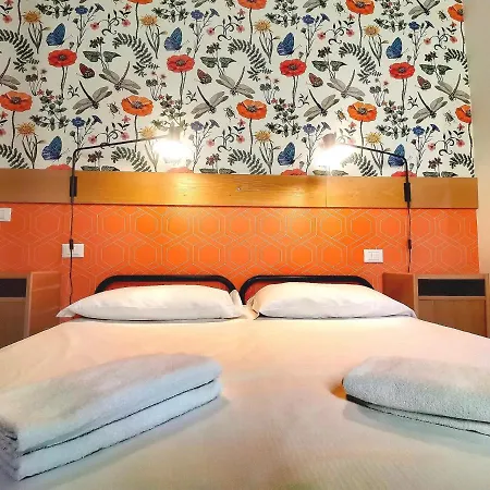 Tasso Hostel *