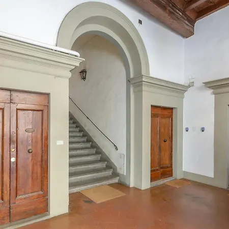 Ground Floor With Patio-ghibellina 65 * Firenze