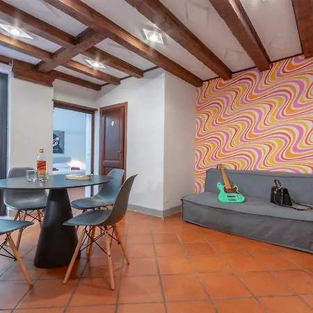Ground Floor With Patio-ghibellina 65 * Firenze