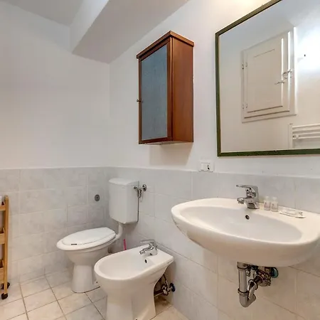 Apartment Santa Elisabetta 5