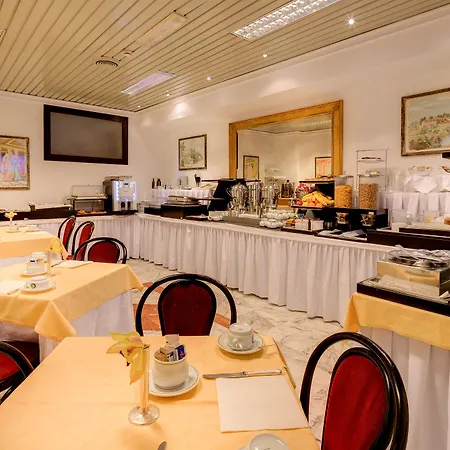 Roma Hotel
