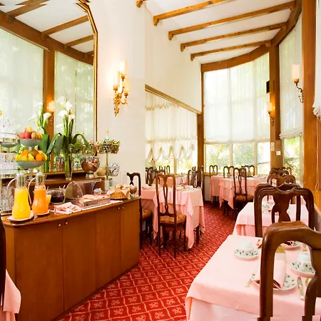 Hotel Carlotta