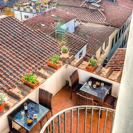 Torre Guelfa Palazzo Acciaiuoli 4*