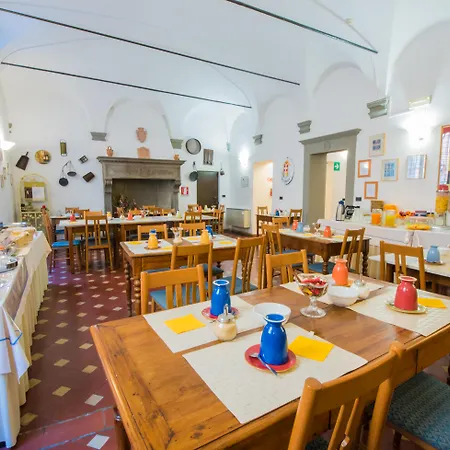 Vasari Hotel 3*