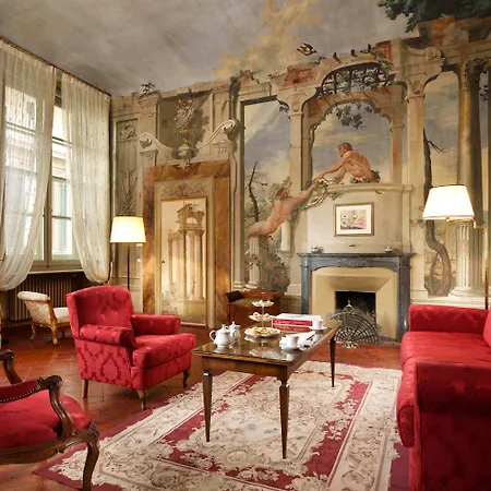 Palazzo Niccolini Al Duomo Residenza D'epoca Hotel 3*