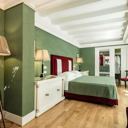Hotel Regency - Small Luxury Of The World