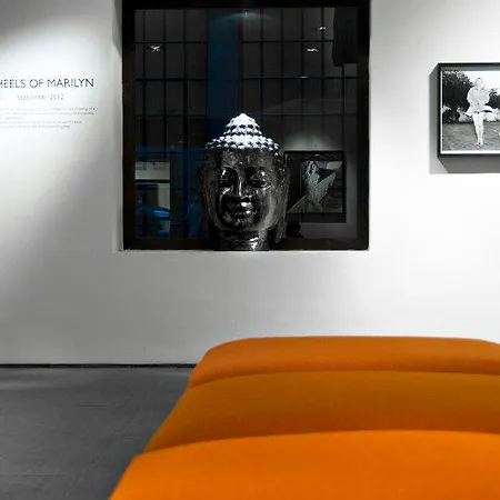 Gallery Art - Lungarno Collection