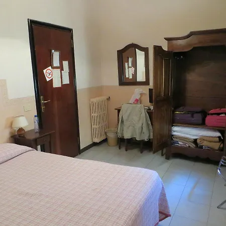Delle Camelie Hotel 2*