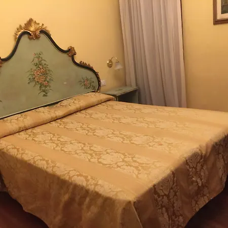 Alinari