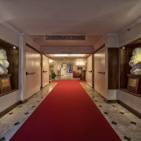 Hotel Laurus Al Duomo 4*