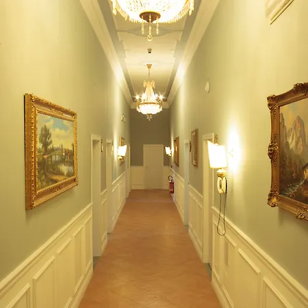 Royal Hotel 4*