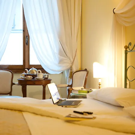 Palazzo Dal Borgo 4*