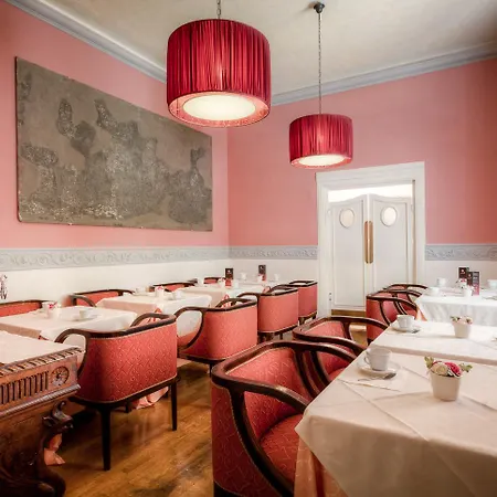 Hotel Palazzo Dal Borgo 4*