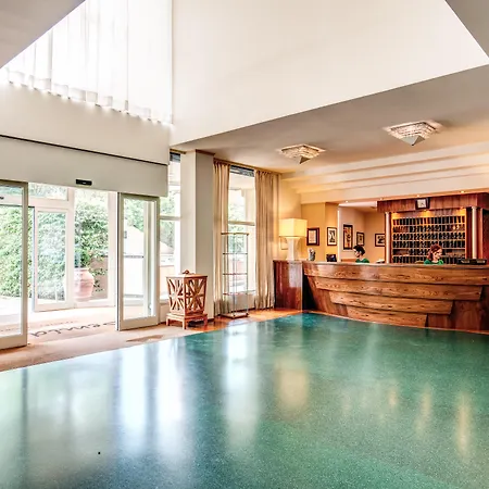 Demidoff Country Hotel 4*