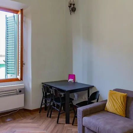 Apartment Near The Basilica Of San Lorenzo Florence