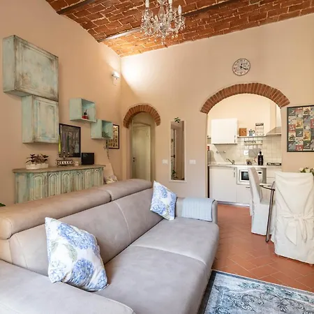 Elle Apartment *