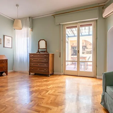 Apartment Terrace At 10 Mins From The Duomo - Homeunity *