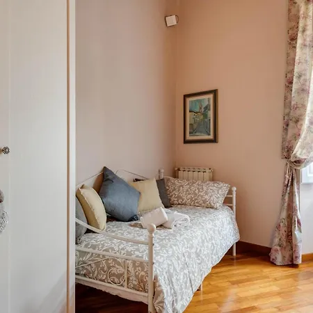 Apartment Elle Florence