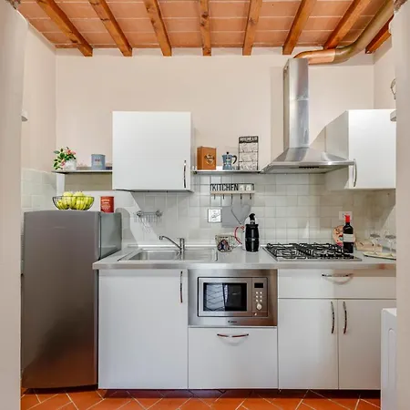 Elle Apartment *