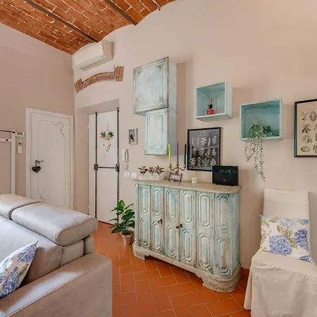 Elle Apartment