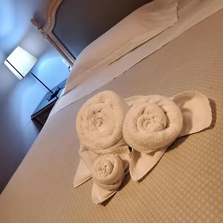 Hotel Fedora 2*