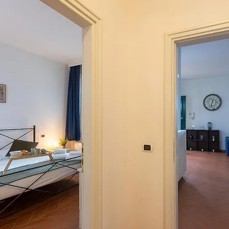 Palazzo Ghibellina By In *