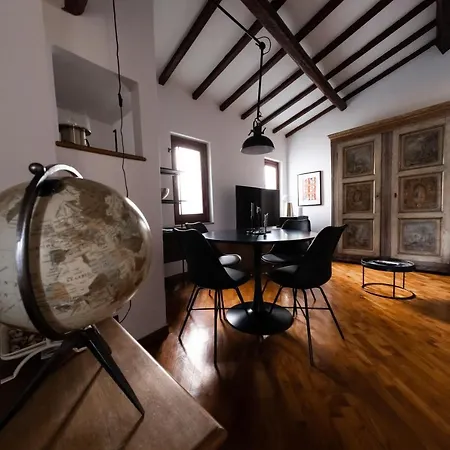 Tina's Apartment