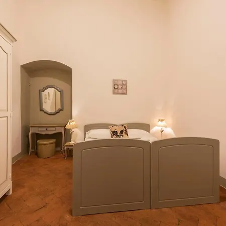 Toscanella Romantic By Mmega * Florence