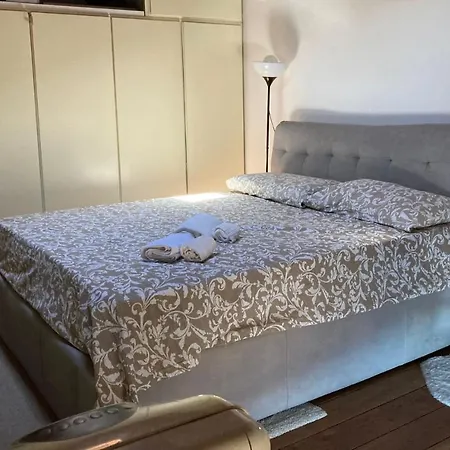 La Casa Dell'arte E Della Moda. Apartment
