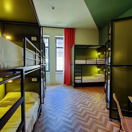 Hostel Yellowsquare
