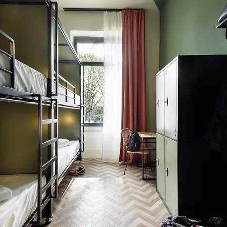 Hostel Yellowsquare