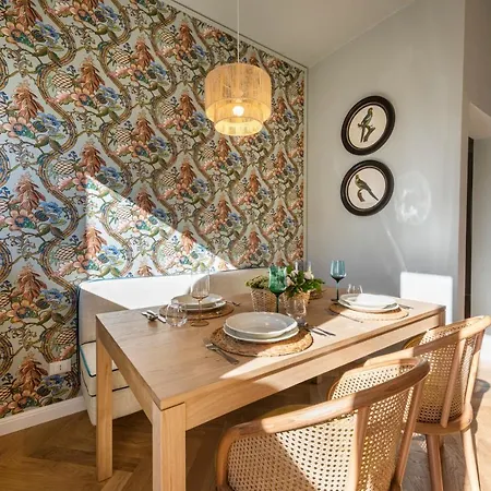 Apartment Dimora San Frediano, Oltrarno's Gem With Patio