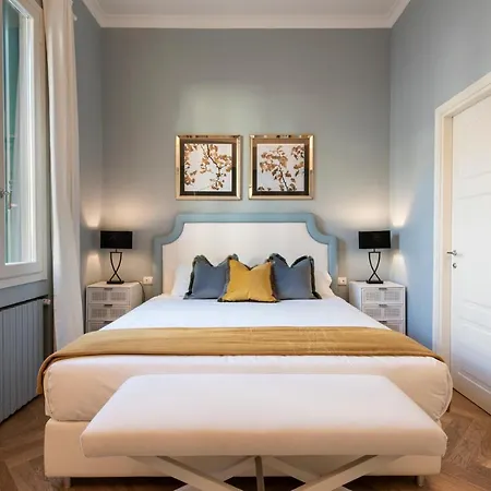 Apartment Dimora San Frediano, Oltrarno's Gem With Patio Florence