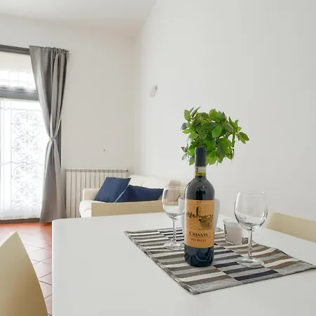 Le Cure Large Apt, 6+1 Beds. Center 15 Min Far By Bus. Appartamento