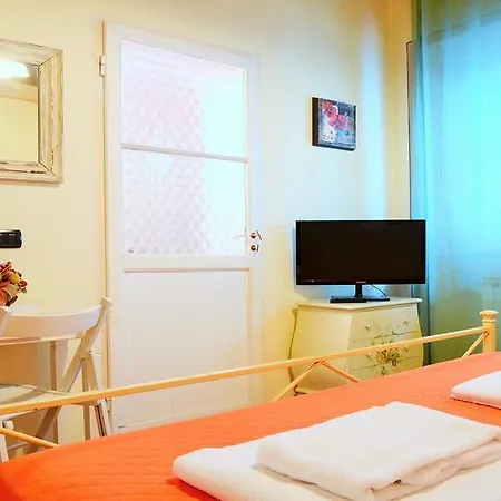 Guest house Sani Tourist House Florence