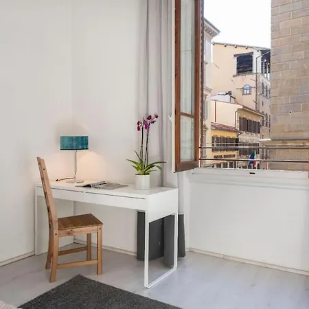 Apartment Florence- 4 Bedroom In Pellicceria Florence