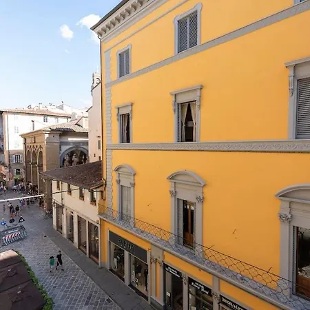 Florence- 4 Bedroom In Pellicceria Apartment *
