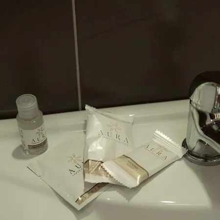 ᗰiki Hoᑌտᗴ Apartment