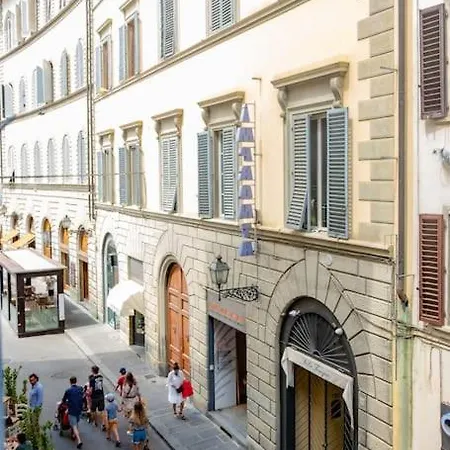 Classic Florentine Flat Near Piazza Santa Croce Apartment Florence