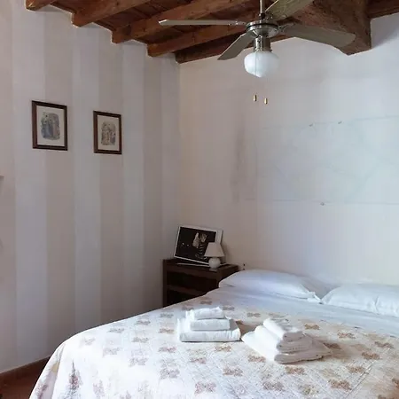 Charming By Piazza Santo Spirito * Florence