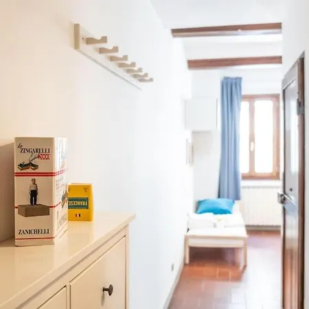 Apartment Classic Florentine Flat Near Piazza Santa Croce *