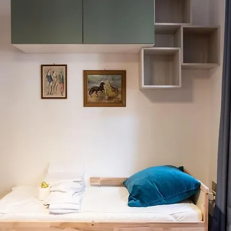 Apartment Classic Florentine Flat Near Piazza Santa Croce Florence